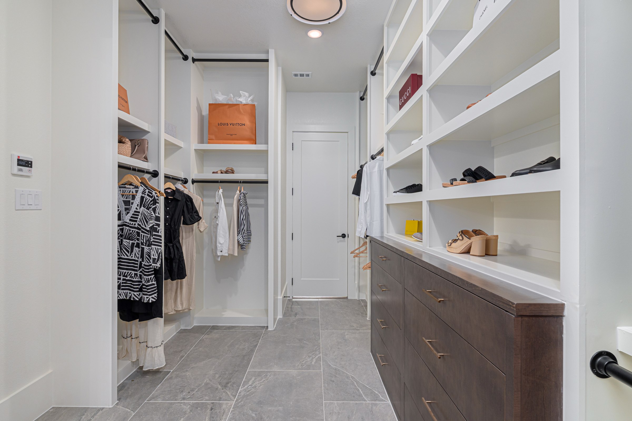 primary-closet