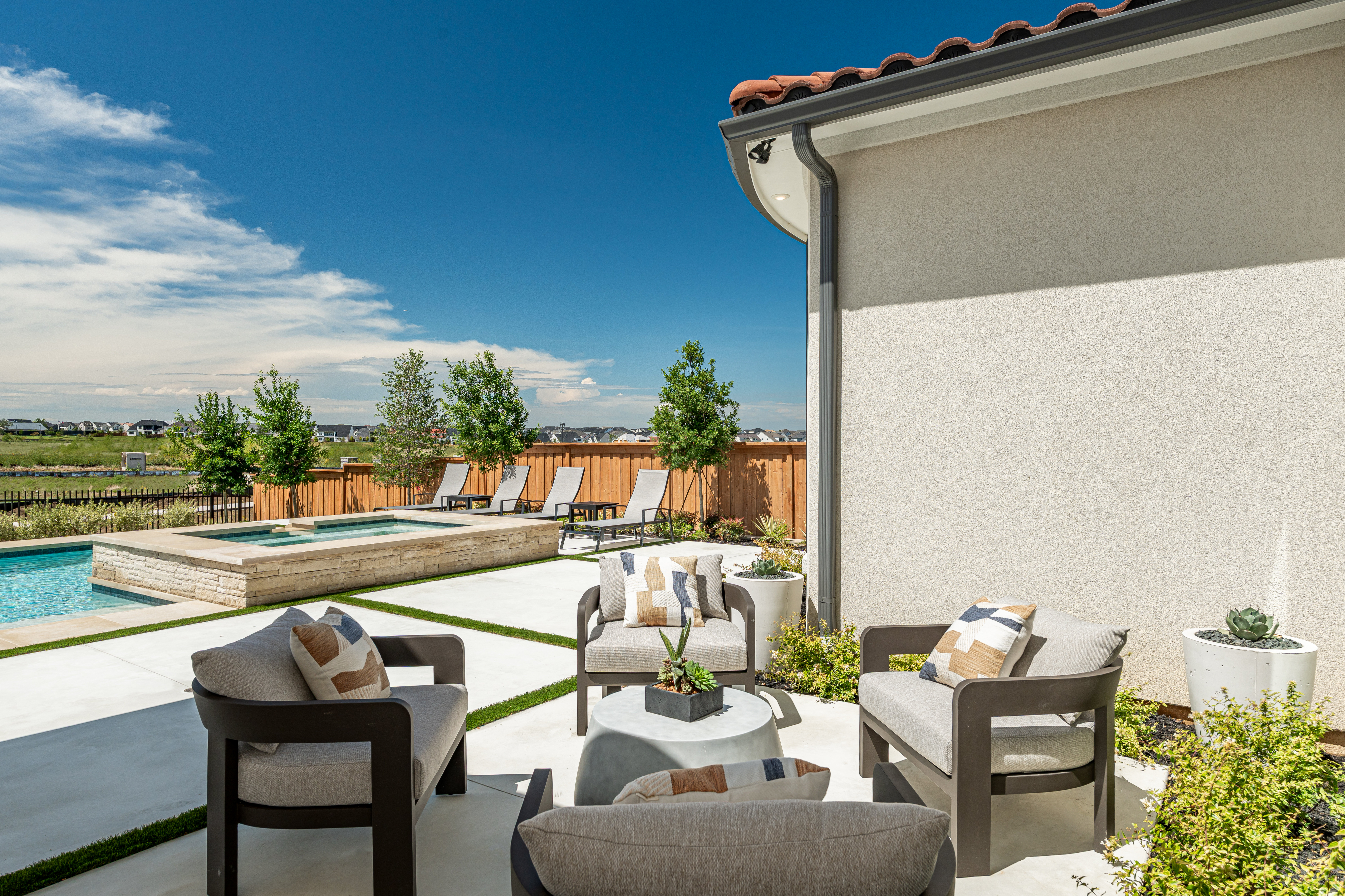patio-lounge